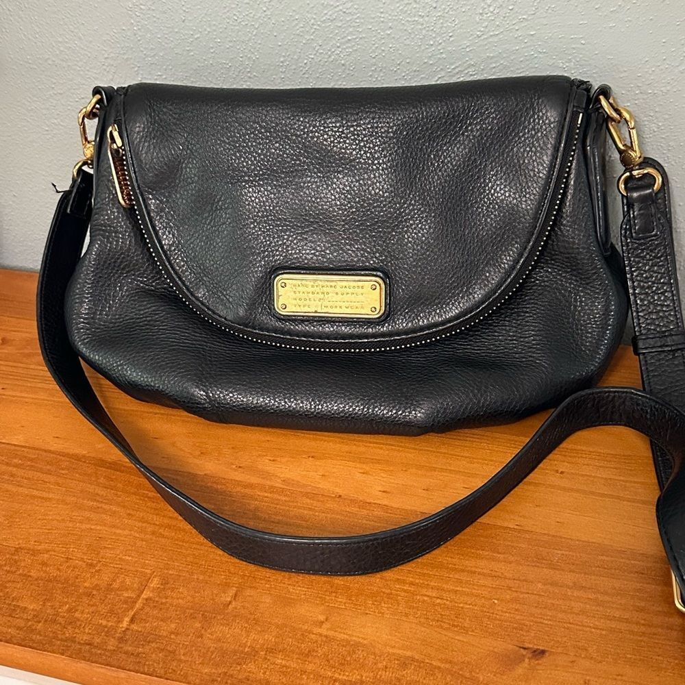 Marc By Marc Jacobs Pebble Black Leather Natasha Q Crossbody Bag Purse